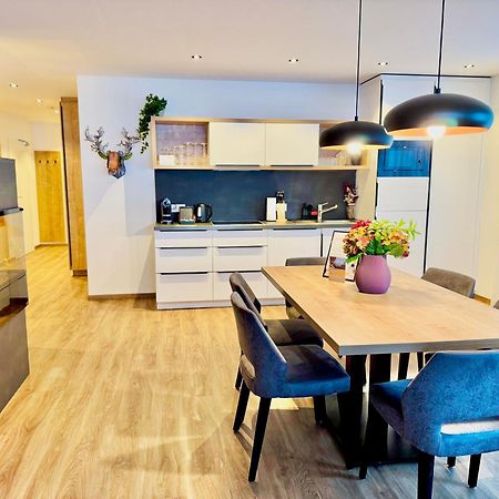 Alpenstolz Damuels Haus 4 - Stilvoll Urlauben In Den Bergen Apartment Exterior foto