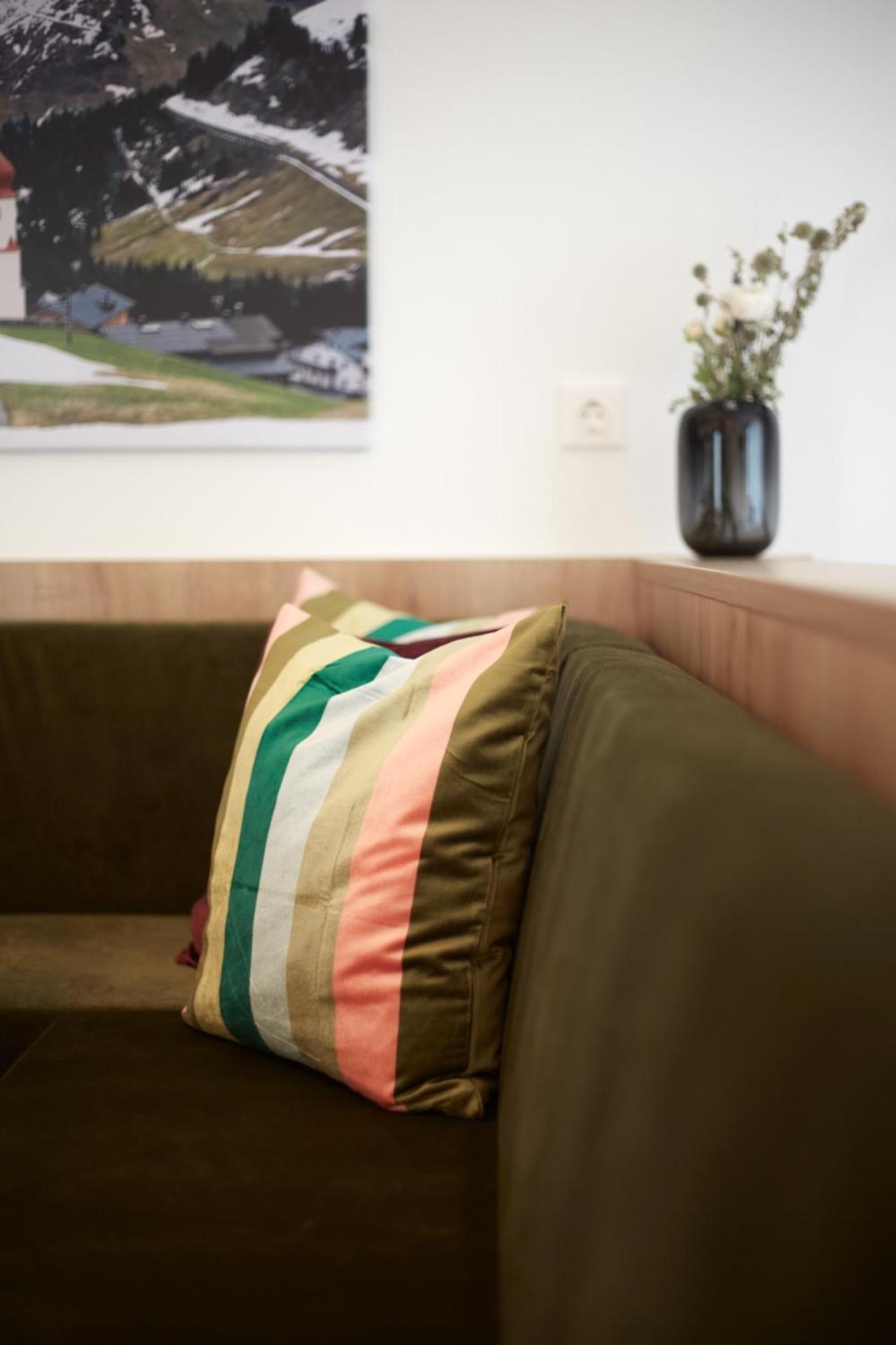 Alpenstolz Damuels Haus 4 - Stilvoll Urlauben In Den Bergen Apartment Exterior foto