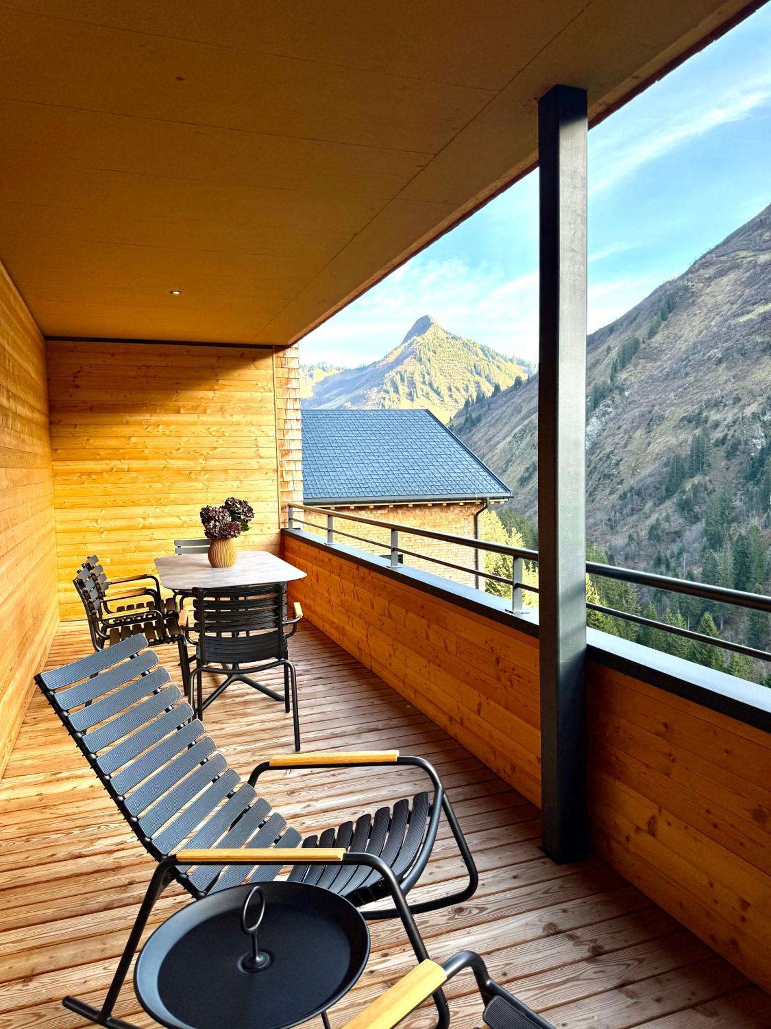 Alpenstolz Damuels Haus 4 - Stilvoll Urlauben In Den Bergen Apartment Exterior foto